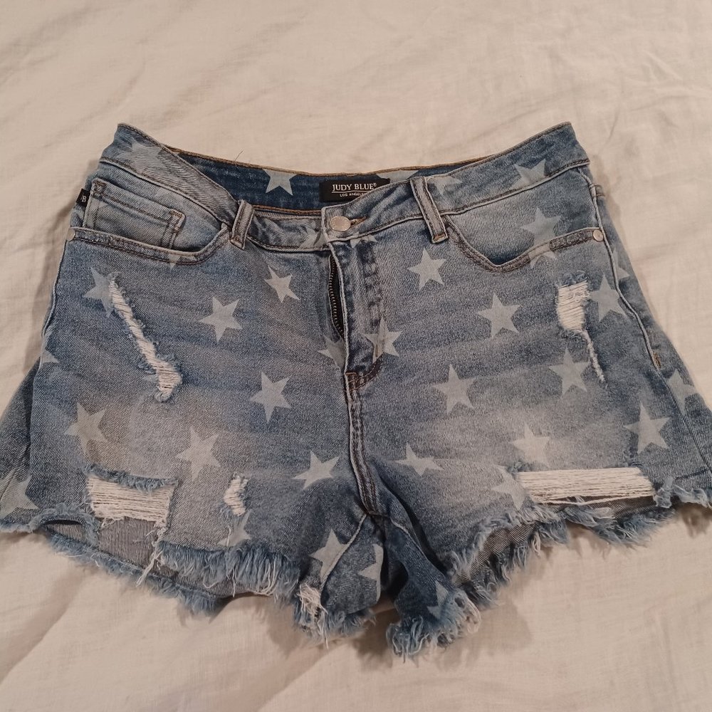 Judy Blue distressed star denim shorts - Medium